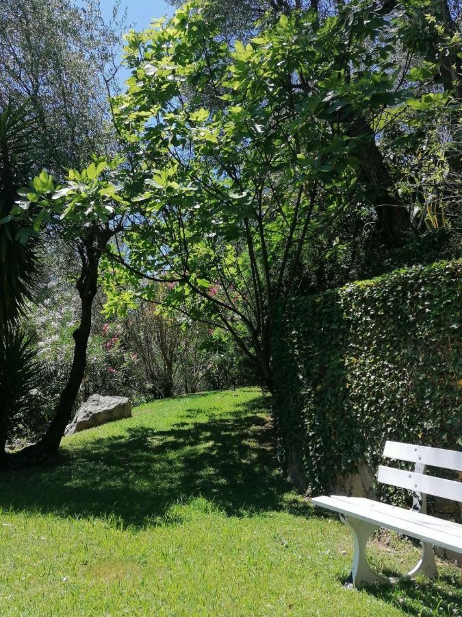 La Perasceda Acomodação com café da manhã Spéracèdes Exterior foto